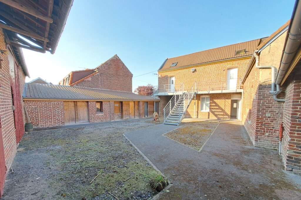 ferme carree camphin en carembault ensemble immobilier facilimmo59