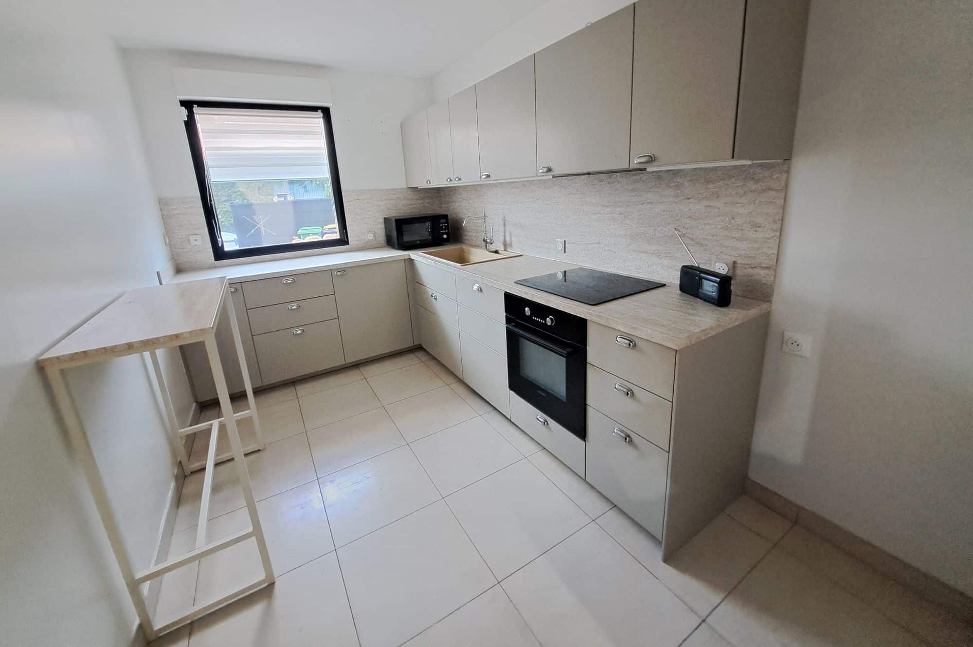 maison a louer merignies centre cuisine equipee